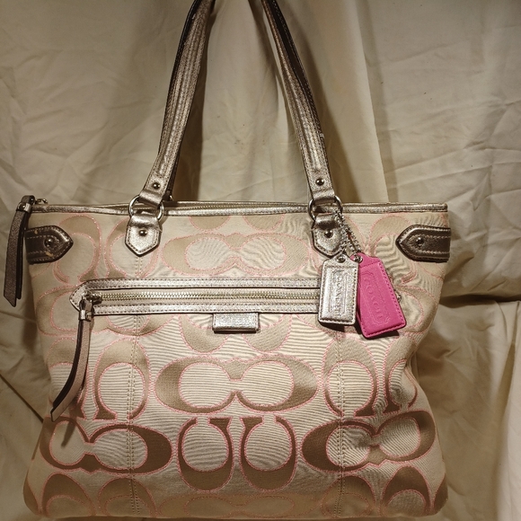 Coach Handbags - Coach glam tote